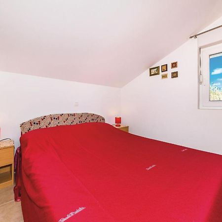 Two-Bedroom Apartment in Seget Vranjica Buitenkant foto