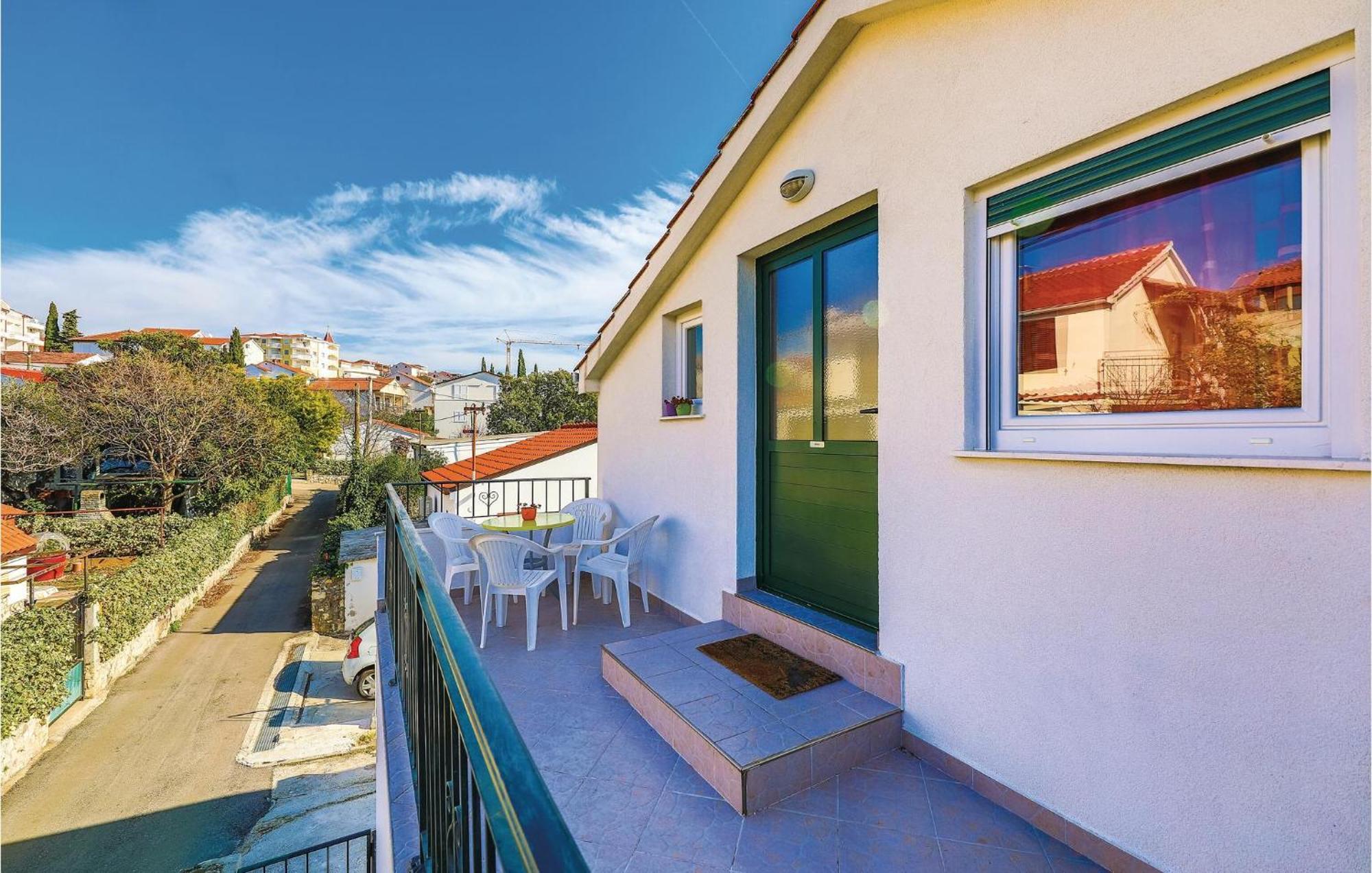 Two-Bedroom Apartment in Seget Vranjica Buitenkant foto