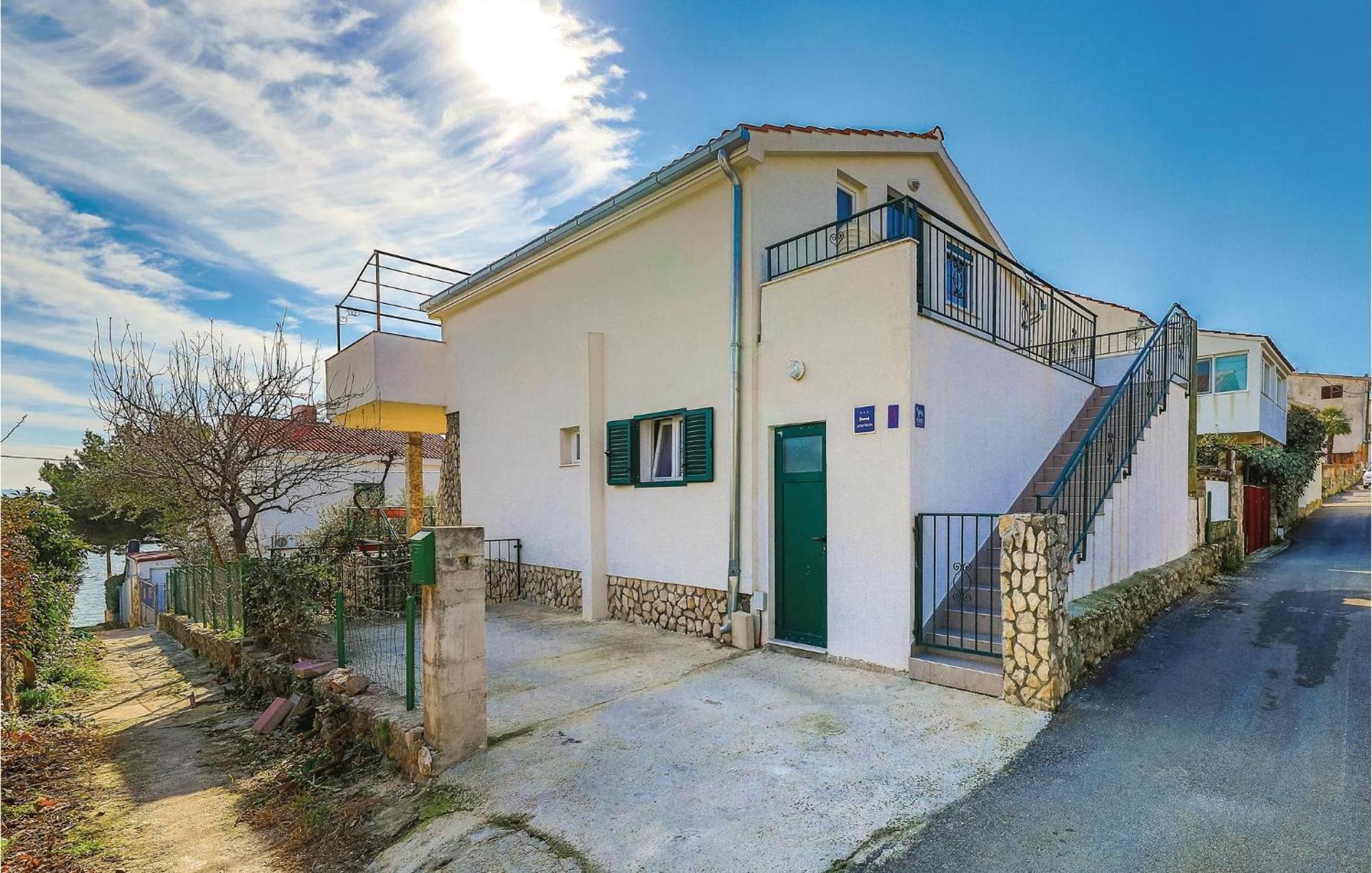 Two-Bedroom Apartment in Seget Vranjica Buitenkant foto
