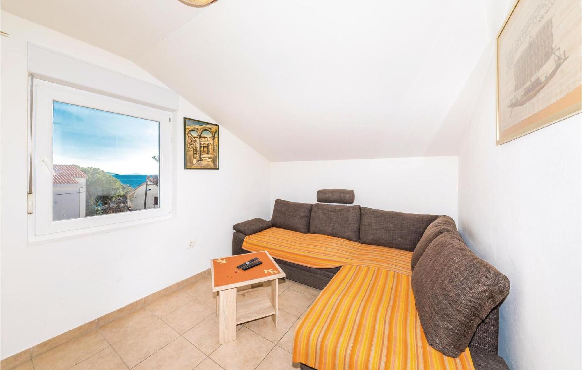 Two-Bedroom Apartment in Seget Vranjica Buitenkant foto